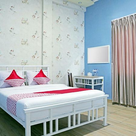 Oyo 1386 Hotel Grand Gabelo Bukittinggi Zewnętrze zdjęcie