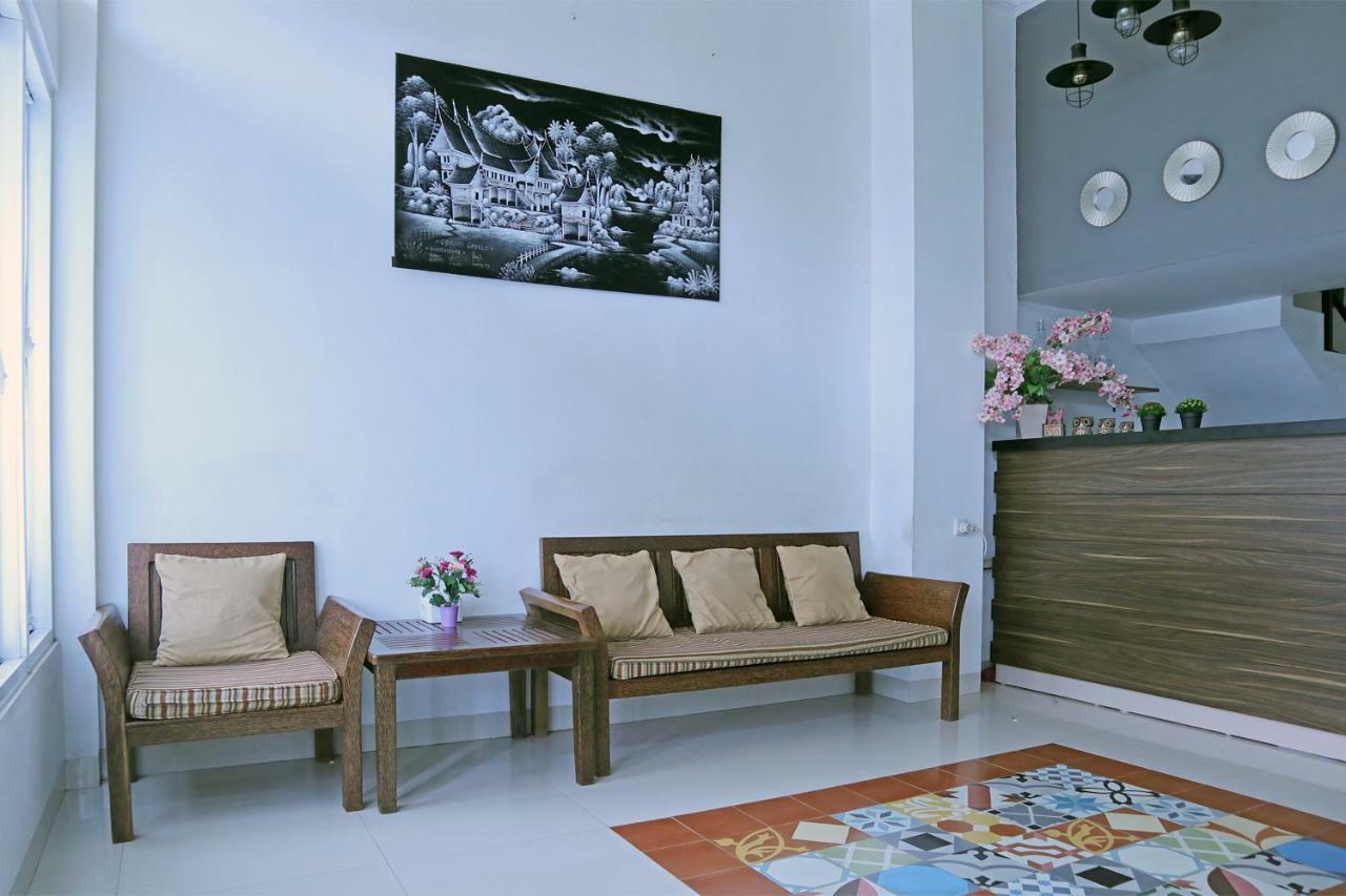 Oyo 1386 Hotel Grand Gabelo Bukittinggi Zewnętrze zdjęcie