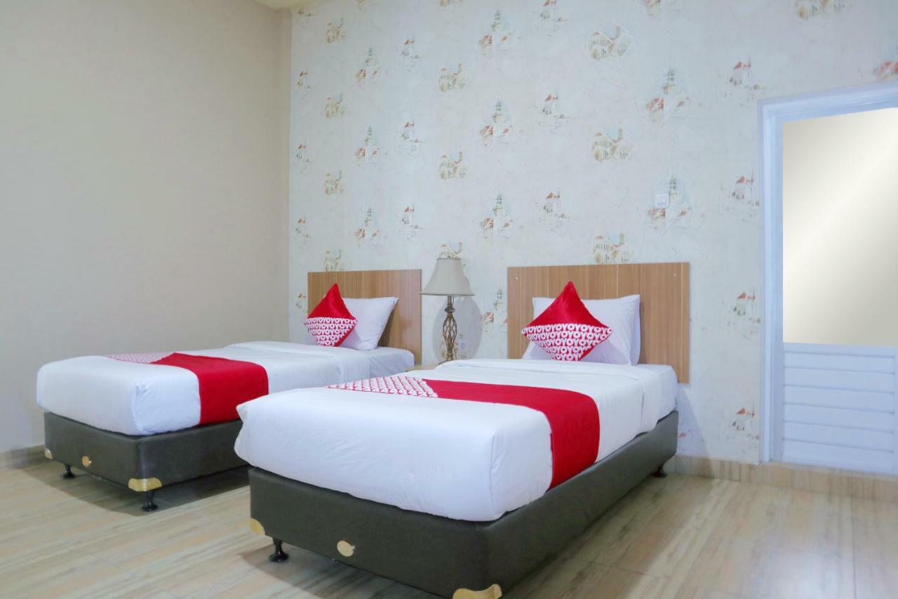 Oyo 1386 Hotel Grand Gabelo Bukittinggi Zewnętrze zdjęcie